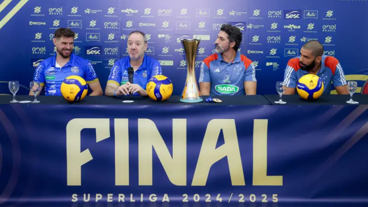 Bruninho, Horacio (Campinas), Felipe Ferraz e Walace (Cruzeiro) em entrevista coletiva antes de final da Superliga Masculina de Vôlei (foto: Wander Roberto/Inovafoto/CBV)
