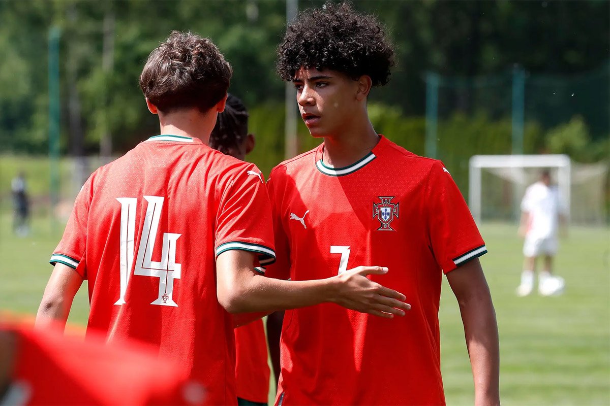 Cristiano Ronaldo Jr. em jogo pela Seleção Portuguesa Sub-15 (foto: Reprodução)