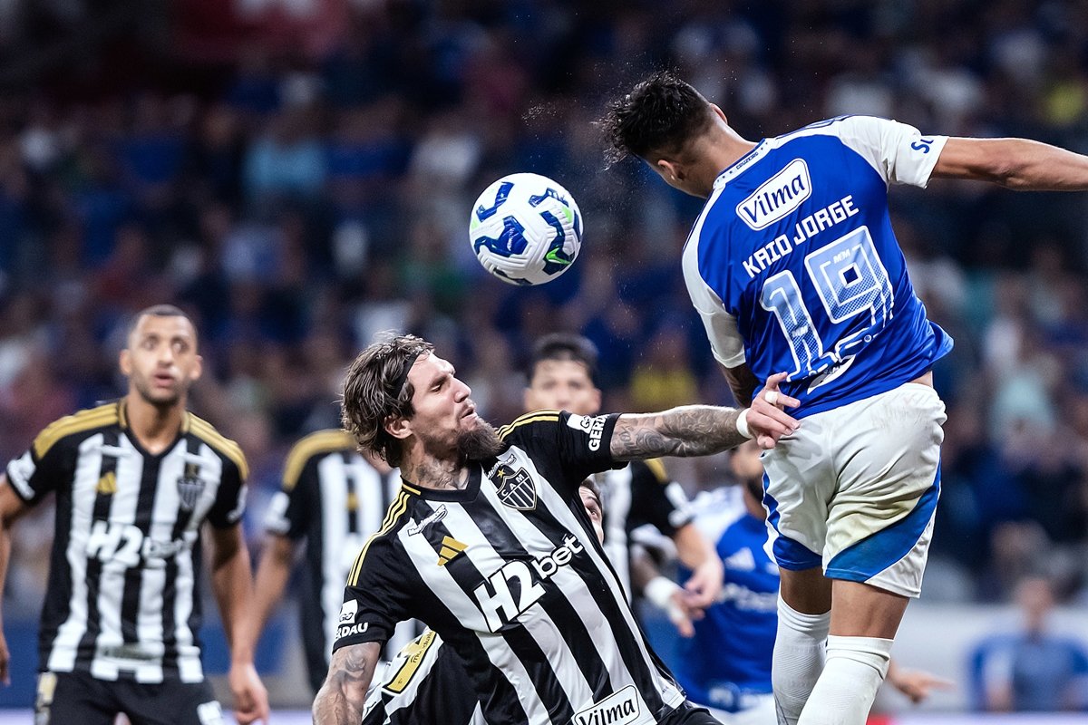 Lance de Cruzeiro x Atlético (foto: Gustavo Aleixo/Cruzeiro)