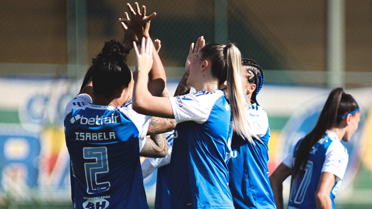 Cruzeiro comemora gol salvador contra o Bahia (foto: Gustavo Martins/Cruzeiro)