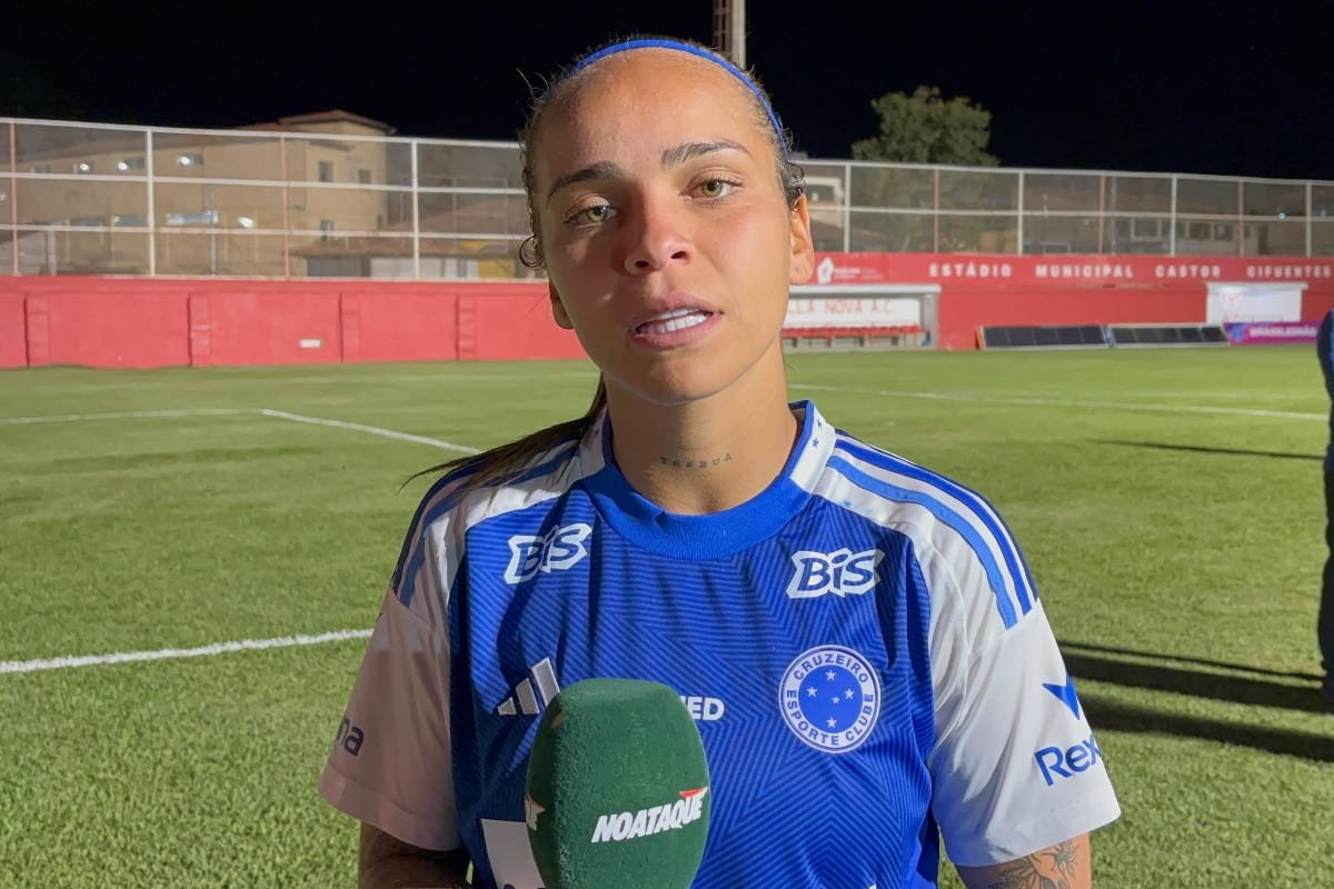 Letícia Ferreira, atacante do Cruzeiro, em entrevista (foto: Sofia Cunha/No Ataque)