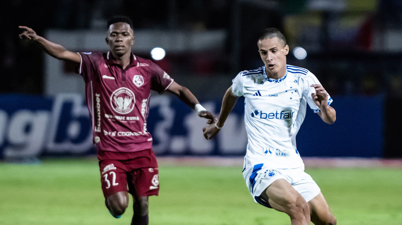 Murilo Rhikman, volante do Cruzeiro, em jogo com Mushuc Runa, pela Sul-Americana (foto: Gustavo Aleixo/Cruzeiro)