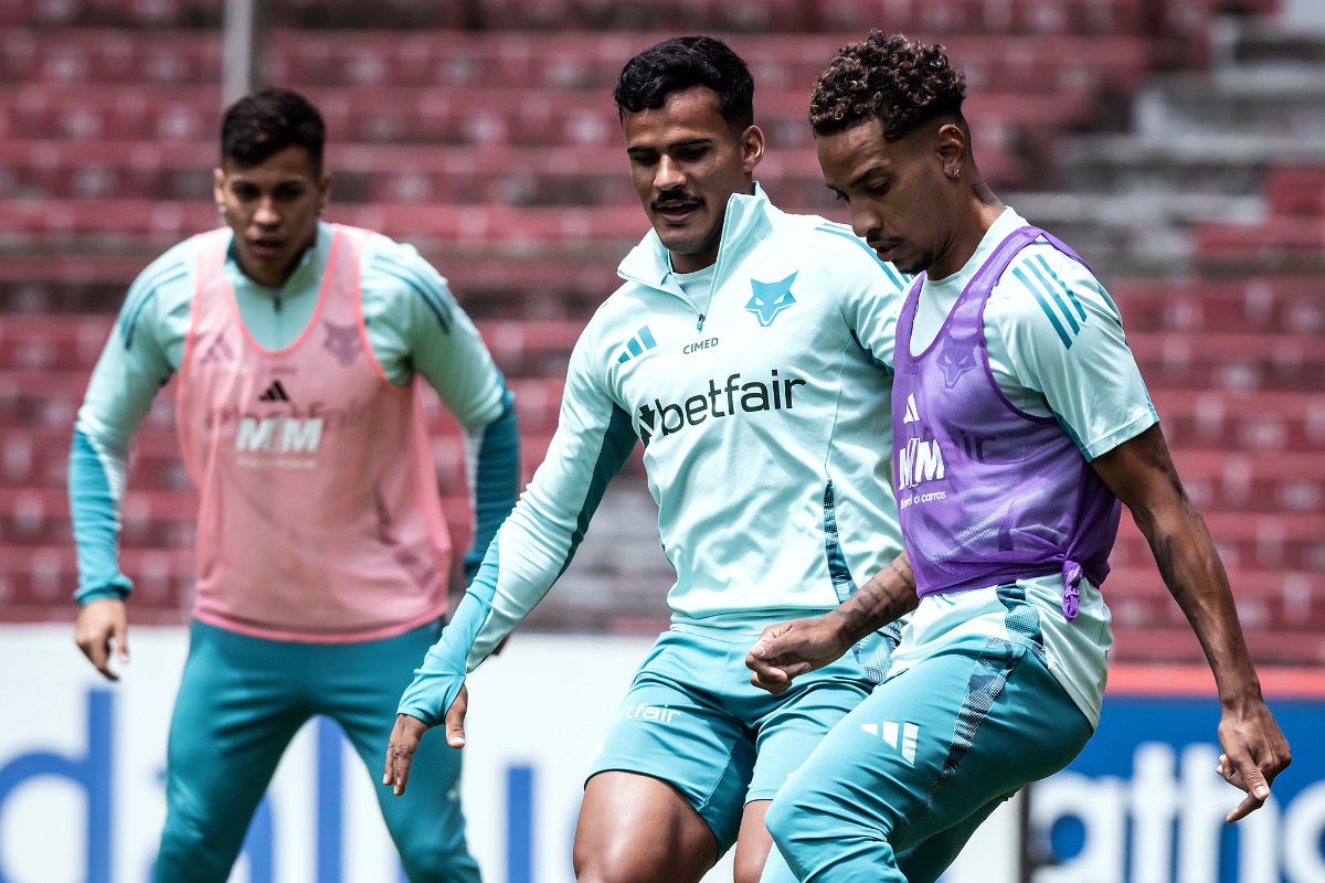 Jogadores do Cruzeiro treinando em Riobamba (foto: Gustavo Aleixo/Cruzeiro)