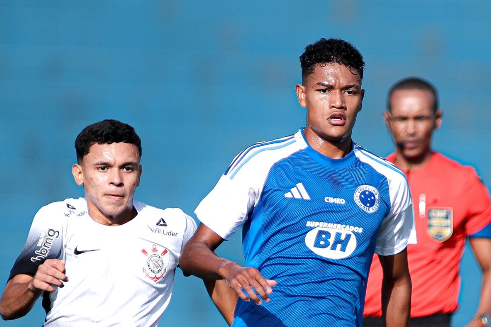 Kaique Kenji em Cruzeiro x Corinthians no Sub-20 (foto: Gustavo Martins/Cruzeiro)