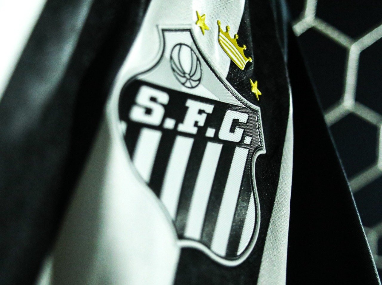 Escudo do Santos (foto: Reinaldo Campos/ Santos F.C.)
