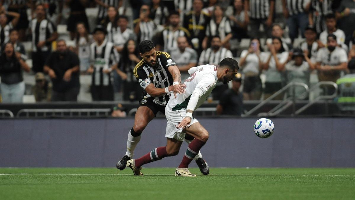 Hulk em ação contra o Fluminense na Arena MRV (foto: Alexandre Guzanshe/EM/D.A Press)