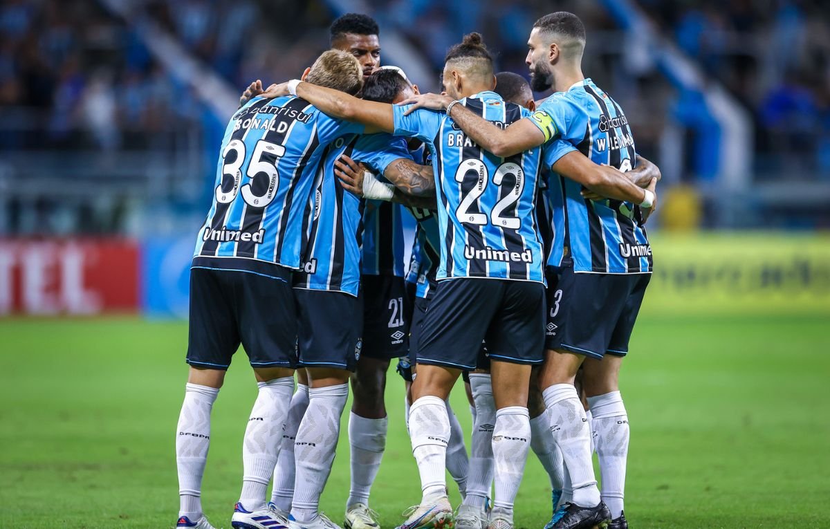 Elenco do Grêmio reunido (foto: LUCAS UEBEL/GREMIO FBPA)