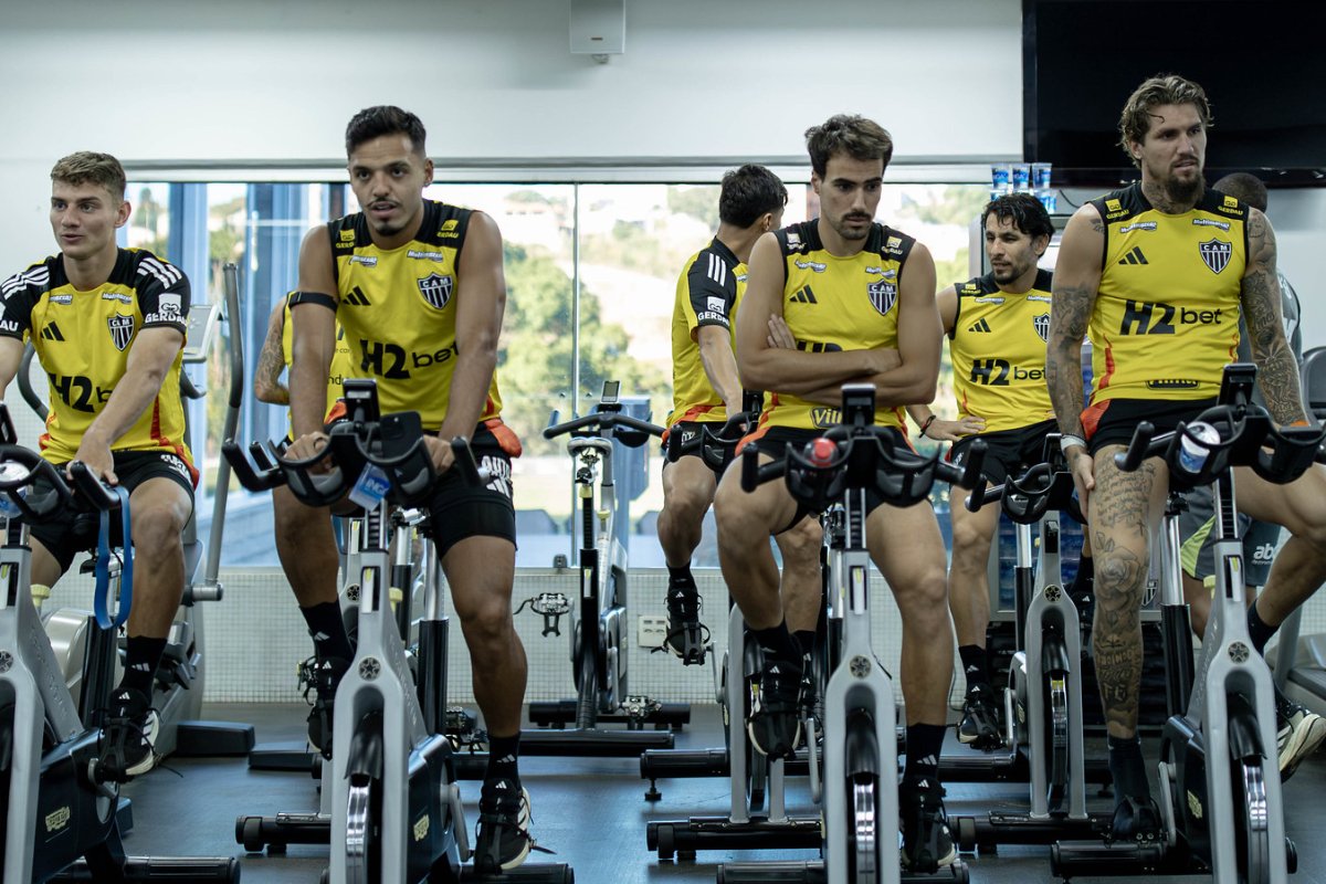 Jogadores do Atlético durante preparação física na Cidade do Galo (foto: Pedro Souza/Atlético)