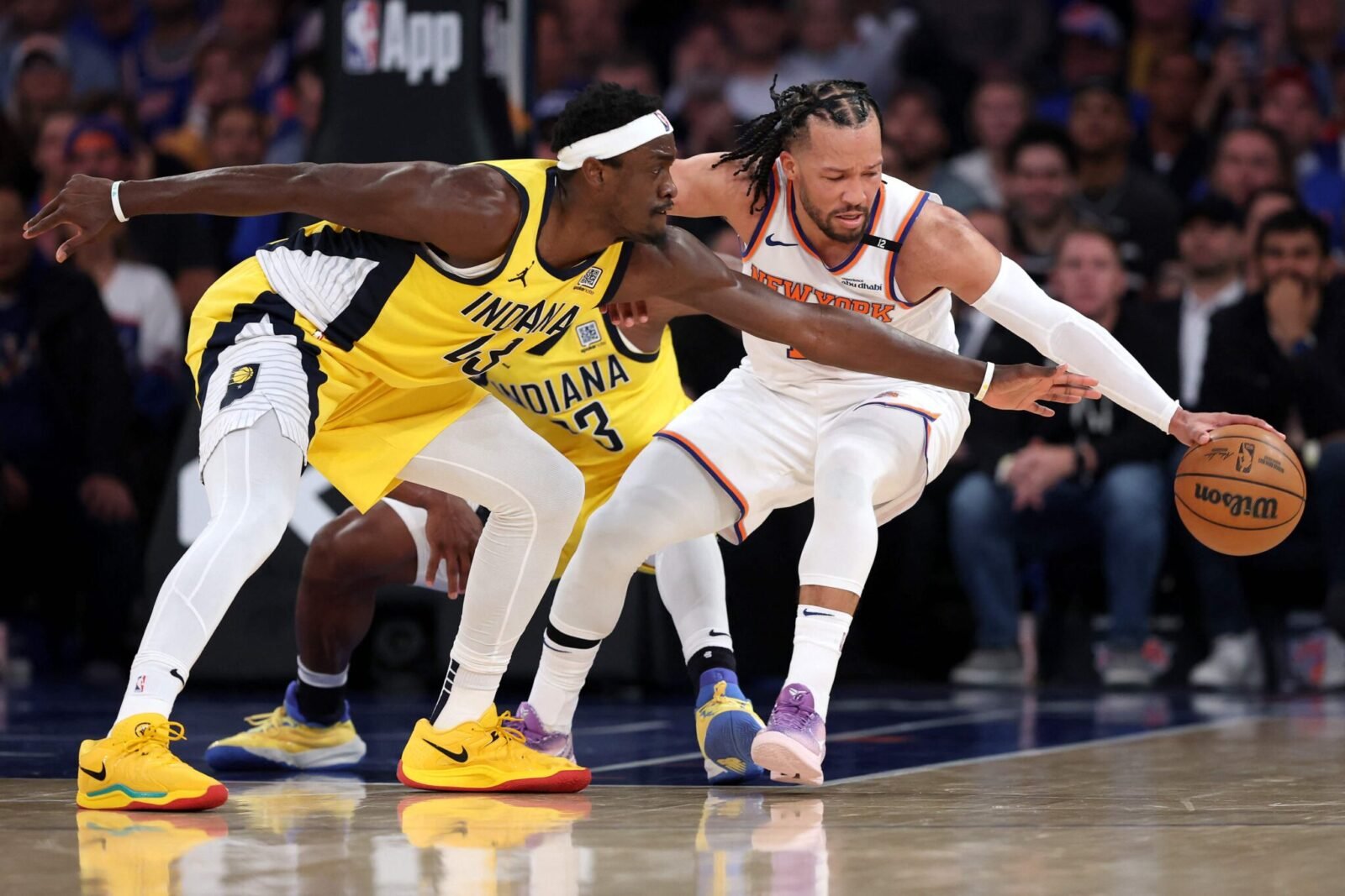 Lance de Knicks e Pacers (foto: Sarah Stier/AFP)