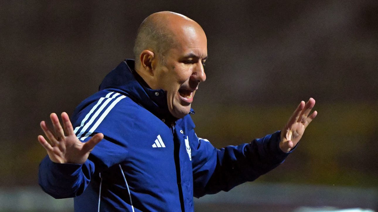 Leonardo Jardim, técnico do Cruzeiro, durante empate com Mushuc Runa pela Sul-Americana (foto: Rodrigo Buendia/AFP)
