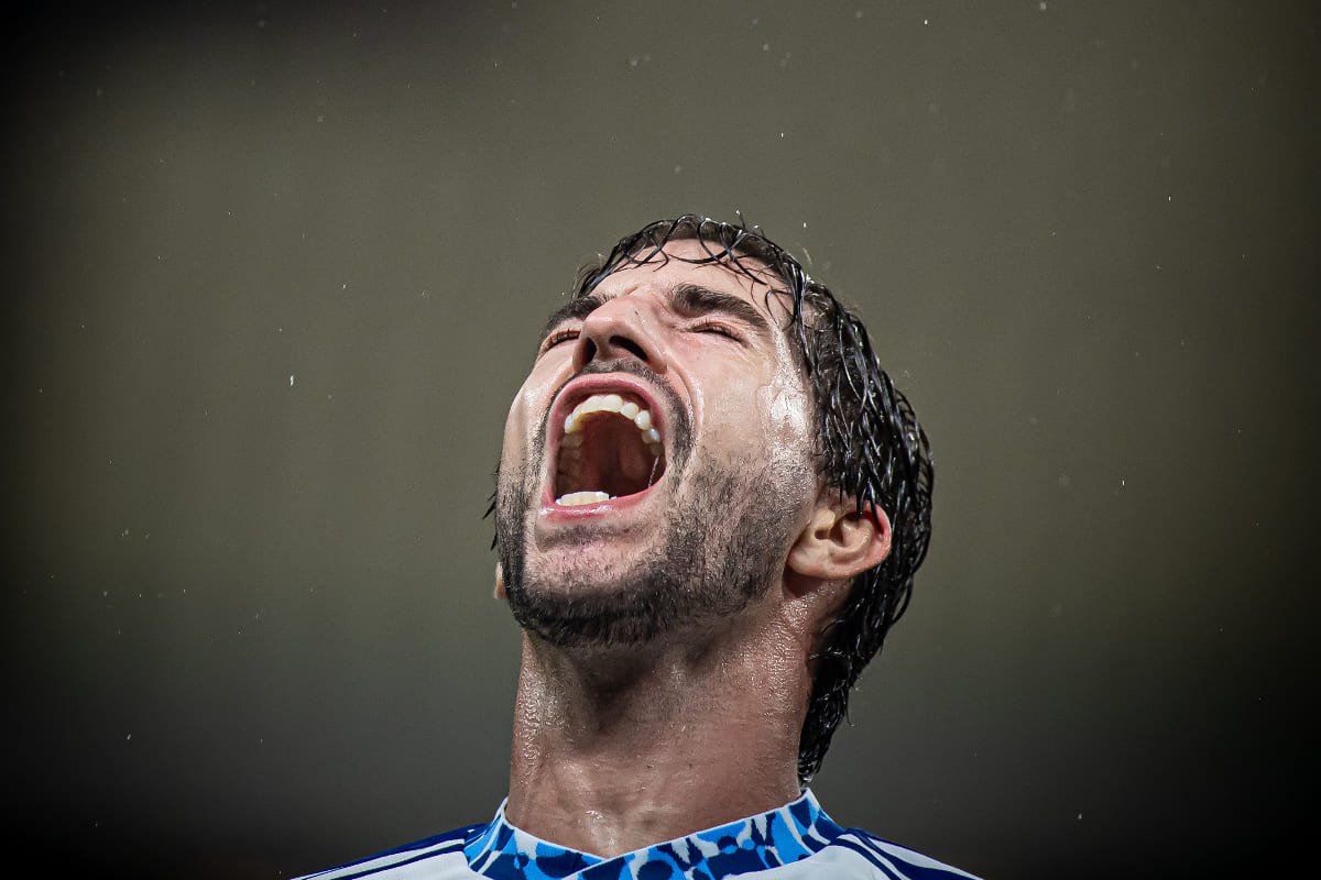 Lucas Silva, volante do Cruzeiro, em campo (foto: Samuel Andrade/Cruzeiro)