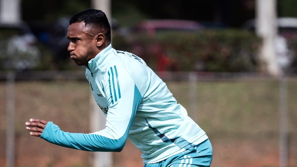 Marquinhos, atacante do Cruzeiro, em treinamento na Toca da Raposa 2 (foto: Gustavo Aleixo/Cruzeiro)
