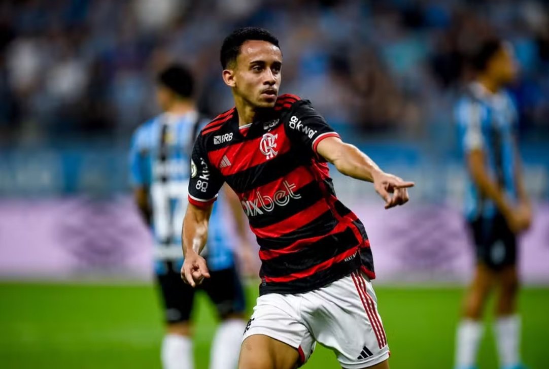 Matheus Gonçalves comemora gol do Flamengo (foto: Marcelo Cortes/Flamengo)
