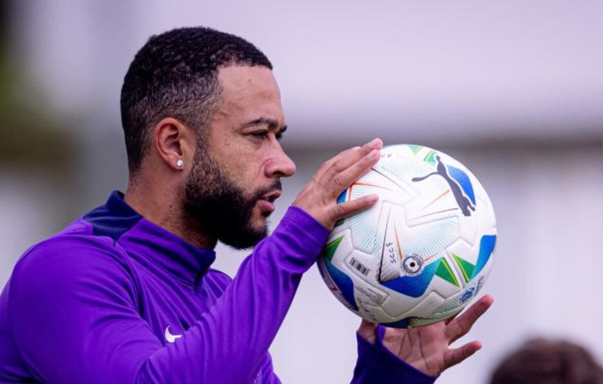 Memphis em treino pelo Corinthians (foto: Rodrigo Coca/Agência Corinthians)