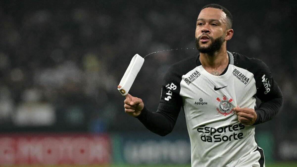 Memphis Depay, atacante do Corinthians (foto: NELSON ALMEIDA/AFP)