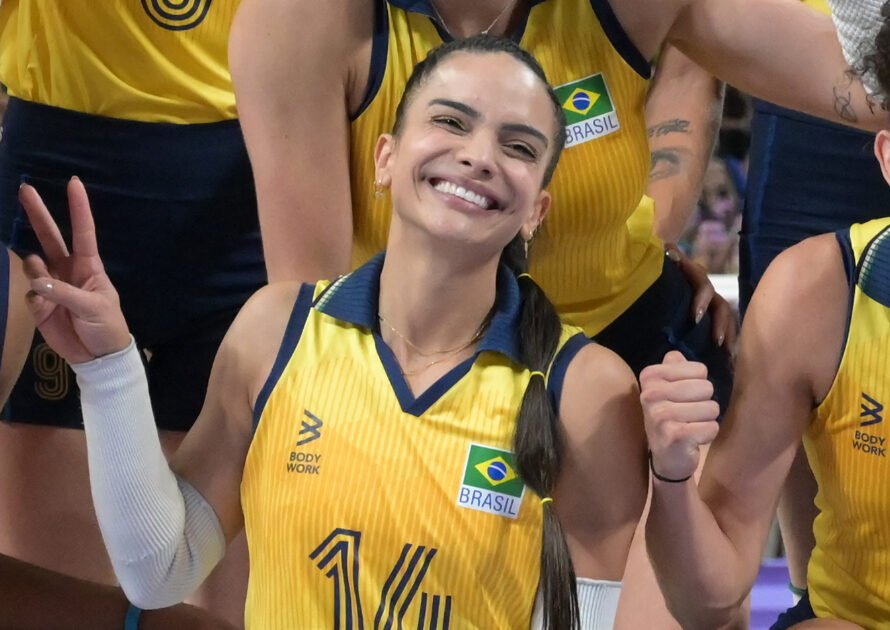 Natinha comemora após jogo da Seleção Brasileira em Paris 2024 (foto: Leandro Couri/EM/D.A Press)
