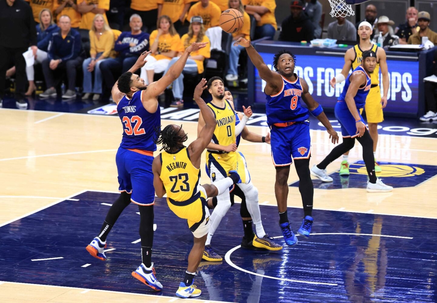 Lance do jogo entre Pacers e Knicks (foto: Justin Casterline/AFP)