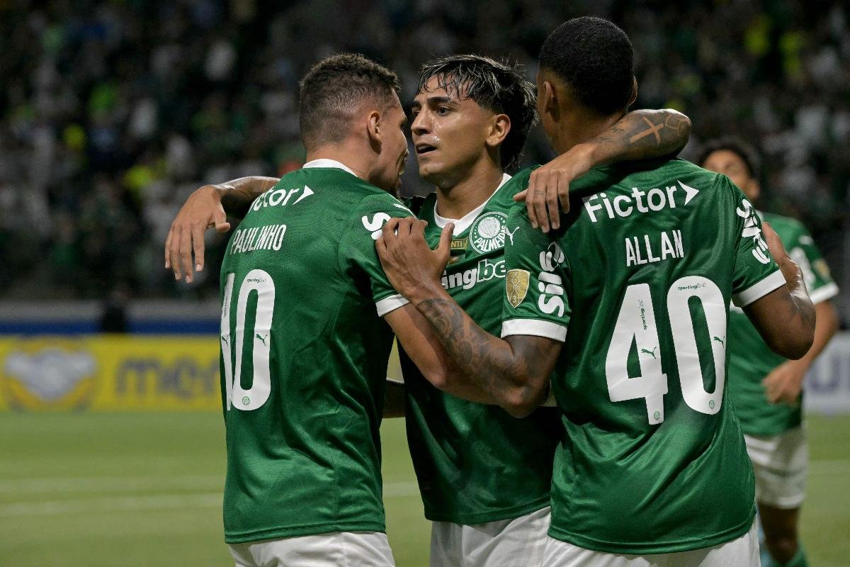 Palmeiras comemora gol contra o Sporting Cristal na Libertadores (foto: NELSON ALMEIDA/AFP)