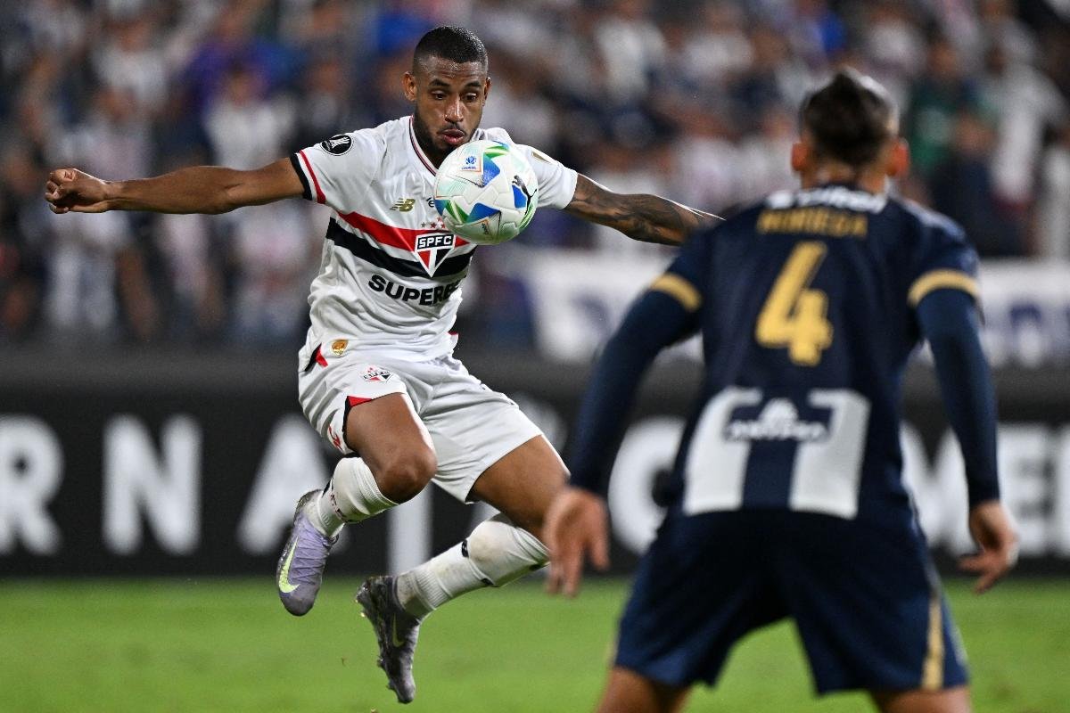 São Paulo venceu Alianza por 2 a 0 (foto: ERNESTO BENAVIDES / AFP)
