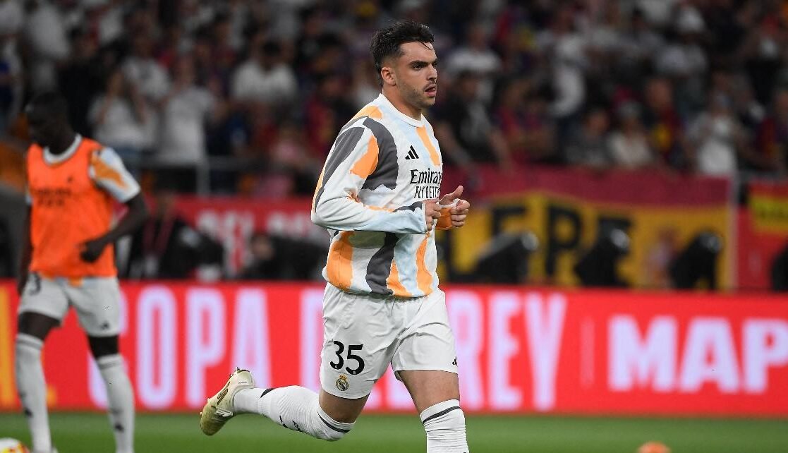 Asencio correndo em aquecimento (foto: Josep Lago / AFP)