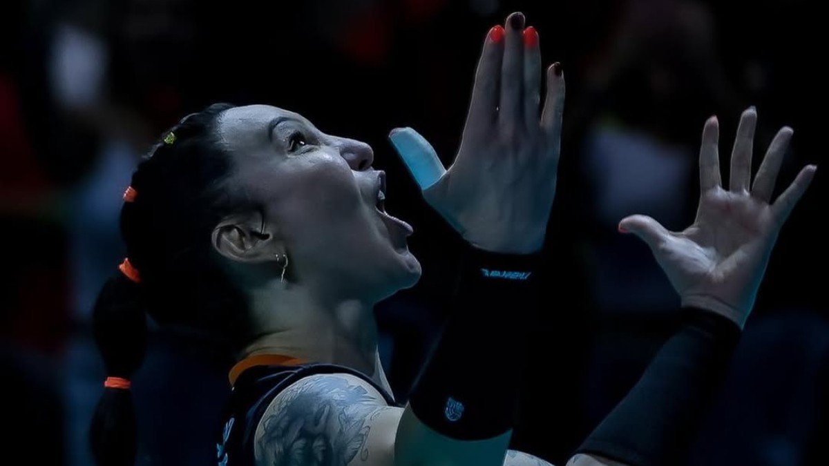 Tifanny comemora título da Superliga Feminina de Vôlei pelo Osasco (foto: Reprodução/Instagram)