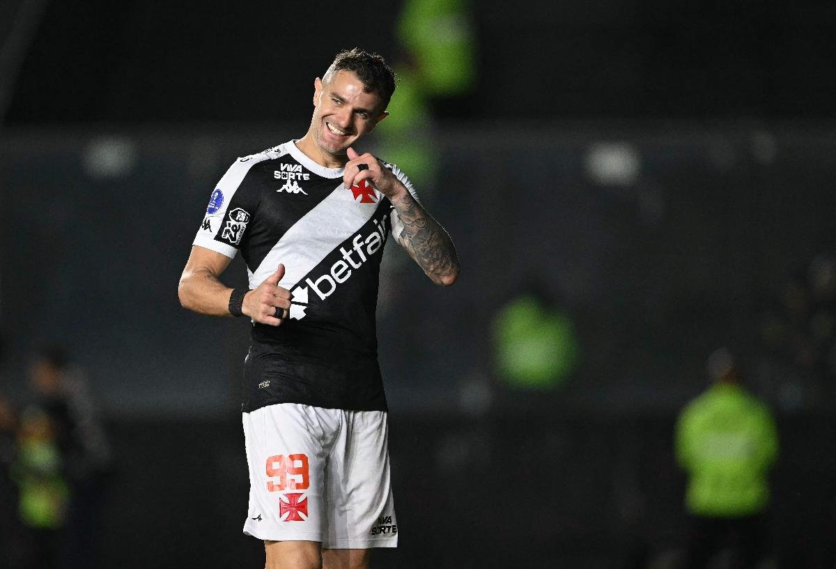 Vegetti comemora gol pelo Vasco contra o Melgar - (foto: MAURO PIMENTEL/AFP)