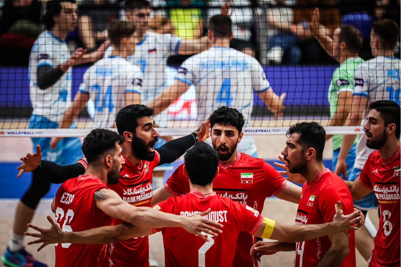 Irã em ação na Liga das Nações Masculina de Vôlei (foto: Divulgação/FIVB)