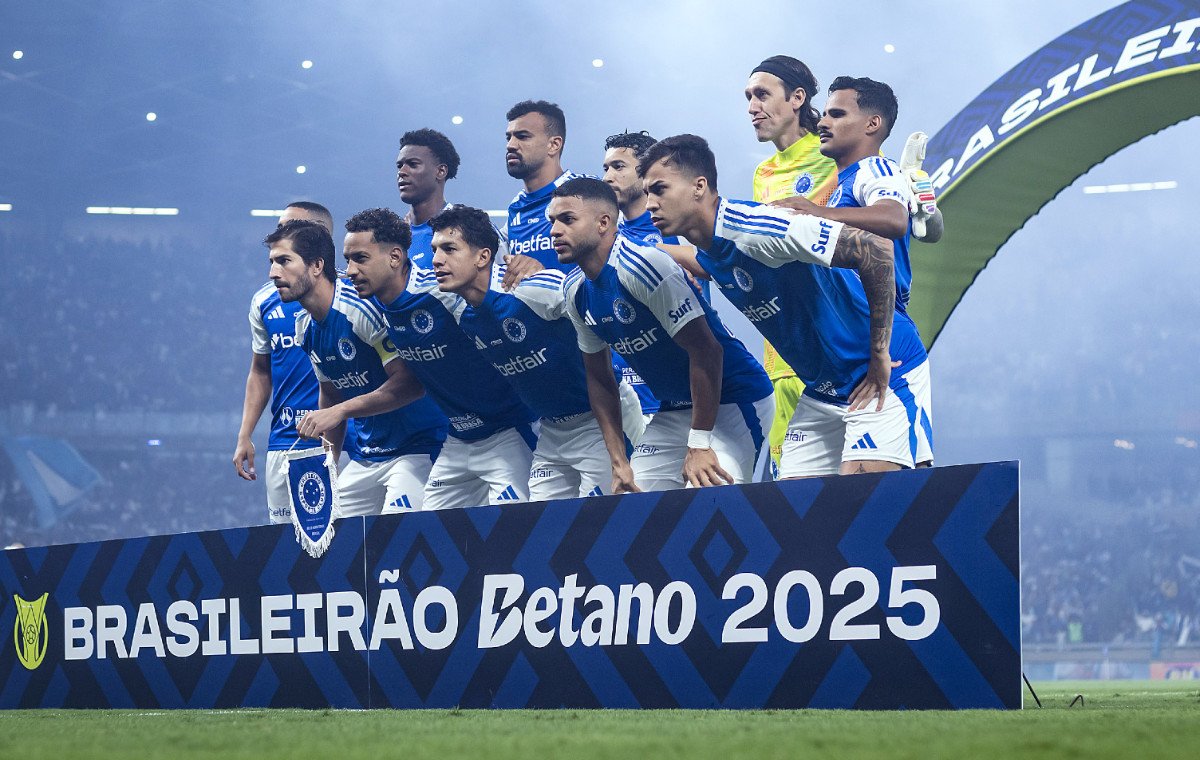 Titulares do Cruzeiro na partida contra o Palmeiras, no Mineirão, pelo Campeonato Brasileiro (foto: Gustavo Aleixo/Cruzeiro)