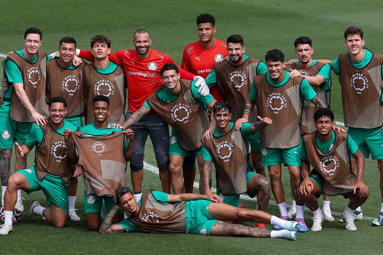 Jogadores do Palmeiras em momento descontraído antes da estreia no Mundial de Clubes (foto: Cesar Greco/Palmeiras)