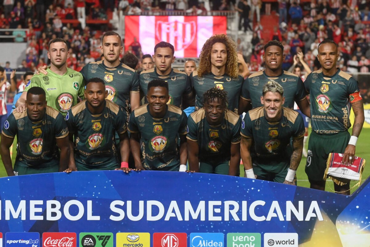 Mushuc Runa está nas oitavas de final da Copa Sul-Americana (foto: JOSE ALMEIDA/AFP)