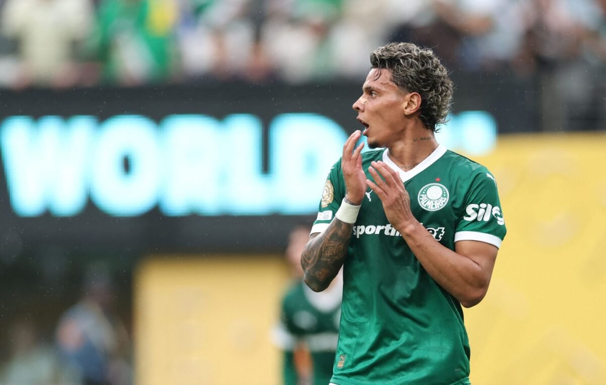Richard Ríos, do Palmeiras, na partida contra o Porto pelo Mundial de Clubes (foto: CHARLY TRIBALLEAU/AFP)