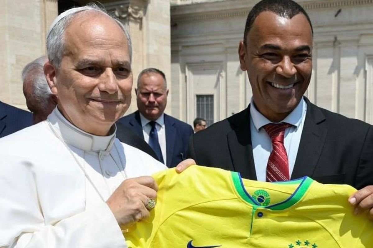Cafu e Papa Leão XIV (foto: Divulgação / Cafu)