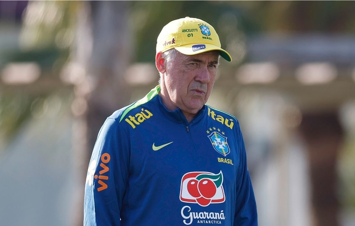 Carlo Ancelotti em treino pela Seleção Brasileira (foto: @rafaelribeirorio I CBF)