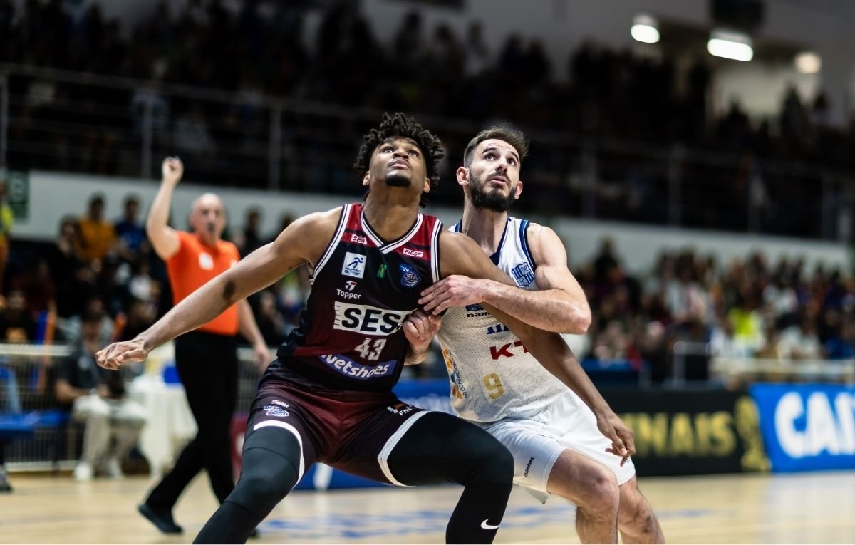Lance do jogo 3 da final do NBB entre Minas e Franca (foto: Hedgard Moraes/MTC)