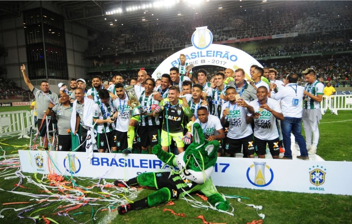 Enderson Moreira comandou o América no título da Série B de 2017 (foto: Gladyston Rodrigues/EM/D.A Press)
