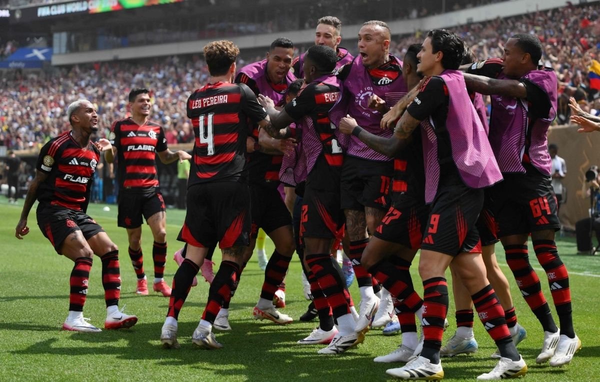 Jogadores do Flamengo celebram gol no Mundial (foto: David Ramos/Getty Images/AFP)