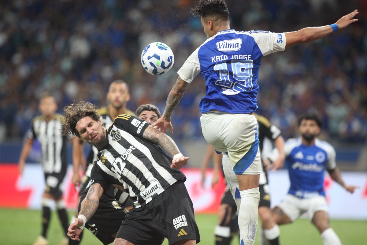 Torcedores do Atlético elogiam postura de Lyanco em clássicos - (foto: Edésio Ferreira/EM/D.A. Press)