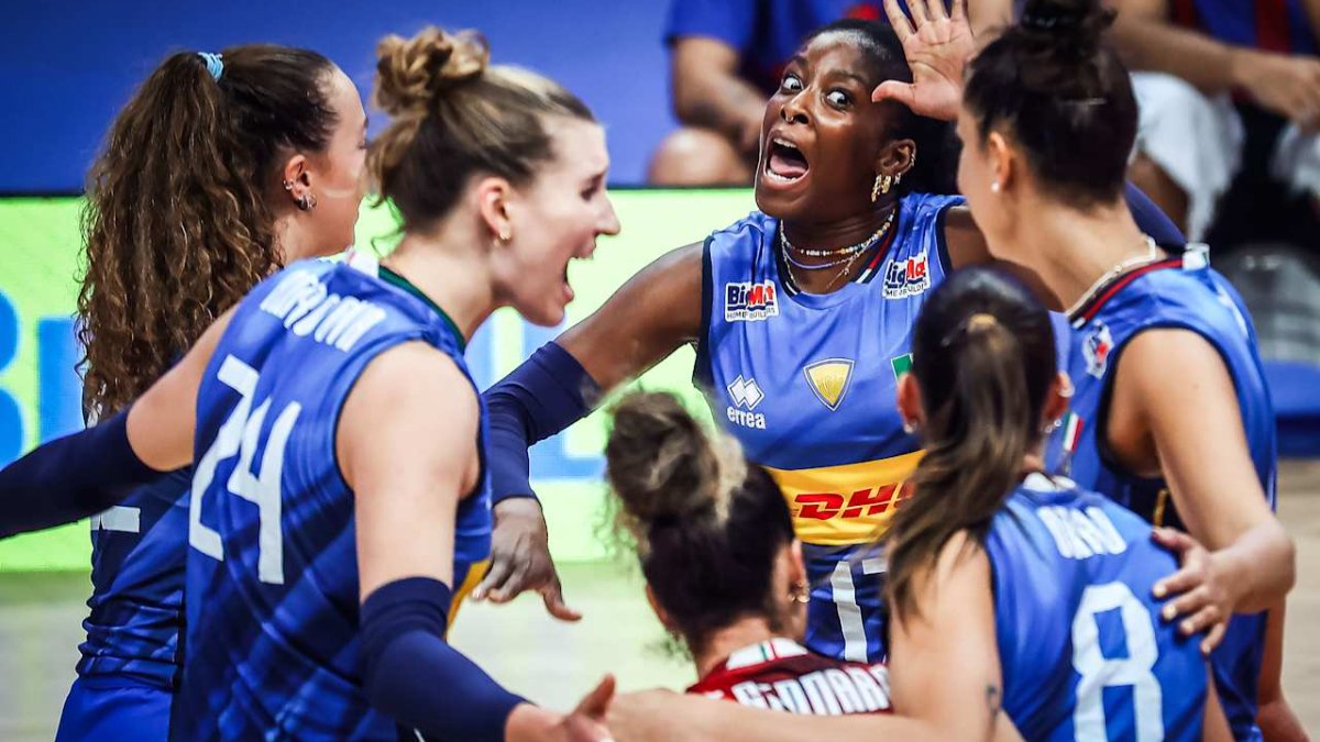 Jogadoras da Itália na VNL Feminina (foto: Divulgação FIVB)