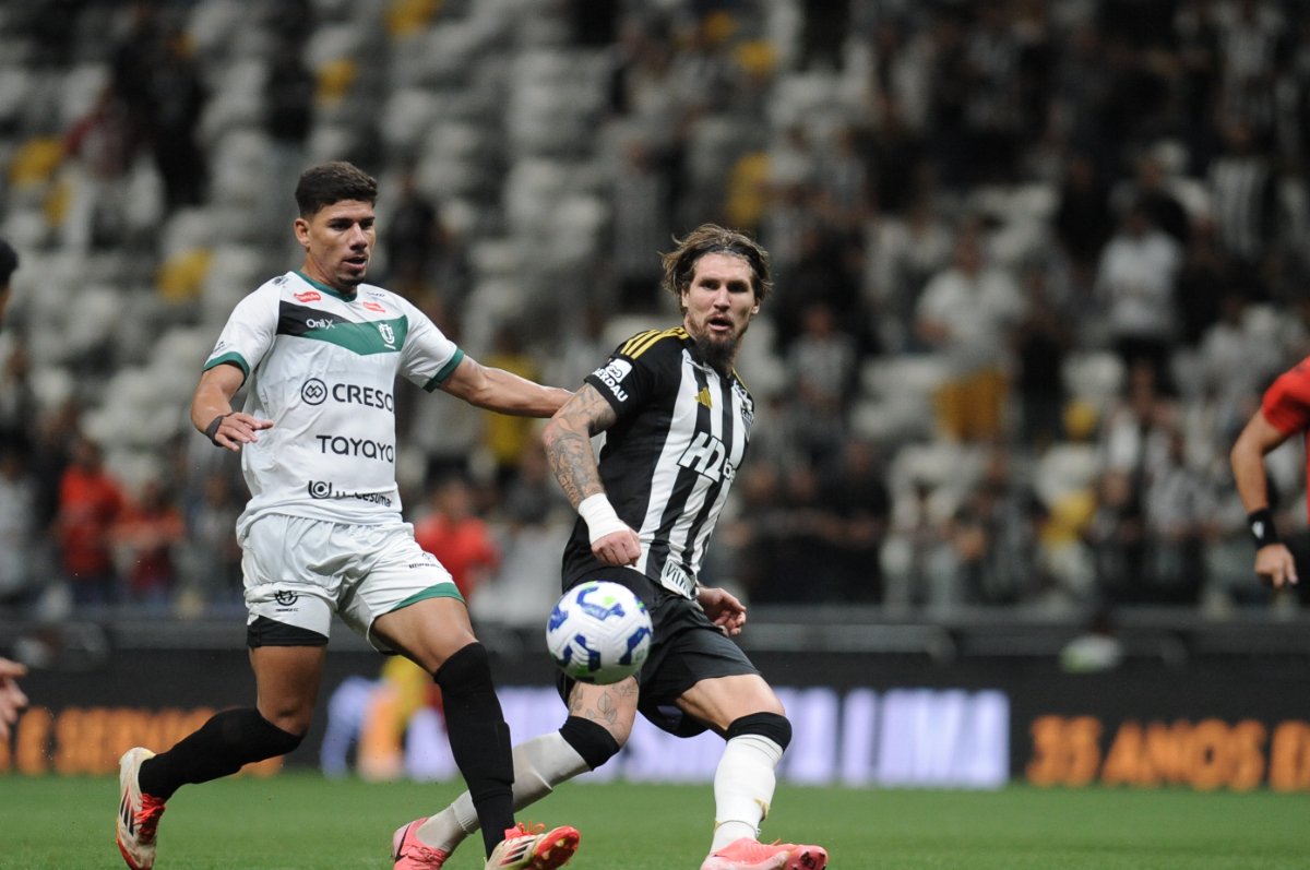 Lyanco teve de superar questões de saúde mental para se firmar no Atlético - (foto: Alexandre Guzanshe/EM/D.A. Press)