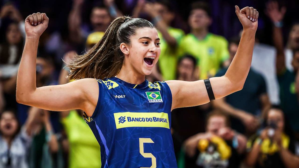 Aline Segato, ponteira da Seleção Brasileira Feminina de Vôlei (foto: Divulgação FIVB)
