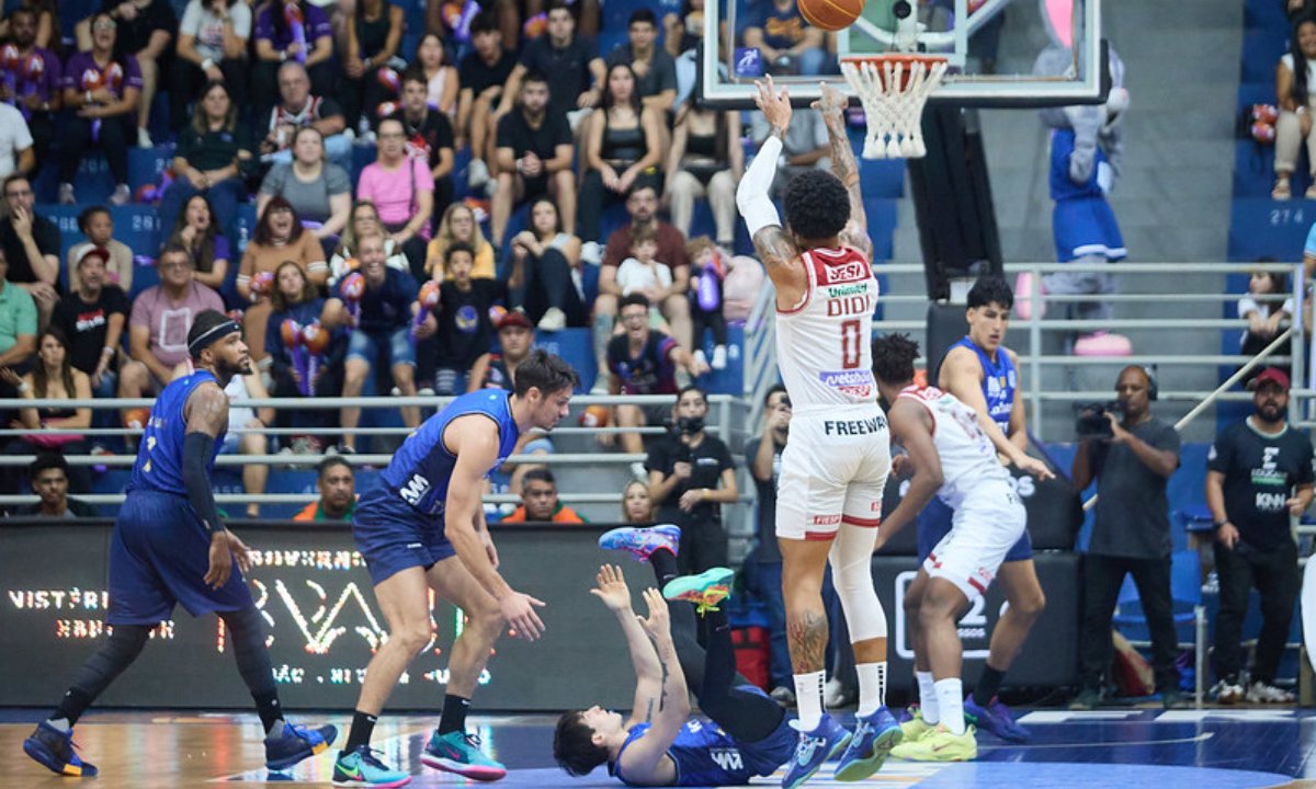 Minas e Franca na final do NBB (foto: Divulgação/Franca)