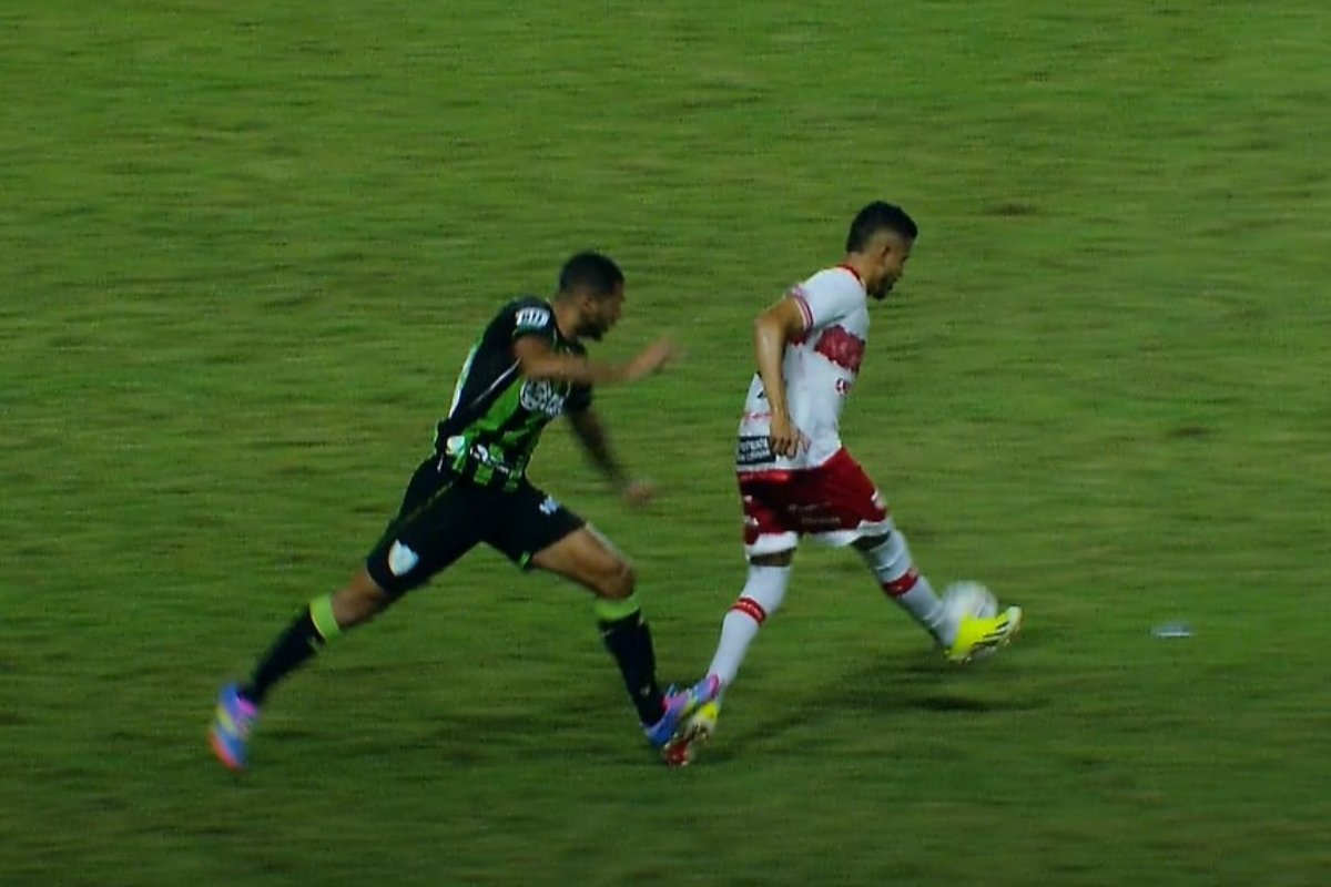 Fabinho, atacante do América (foto: Reprodução)