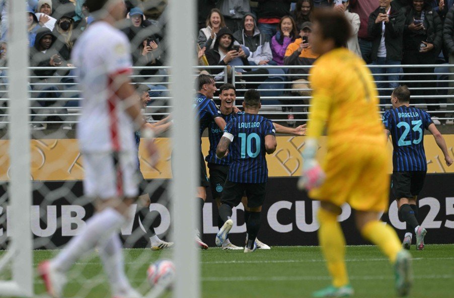 Jogadores da Inter de Milão (foto: JUAN MABROMATA / AFP)