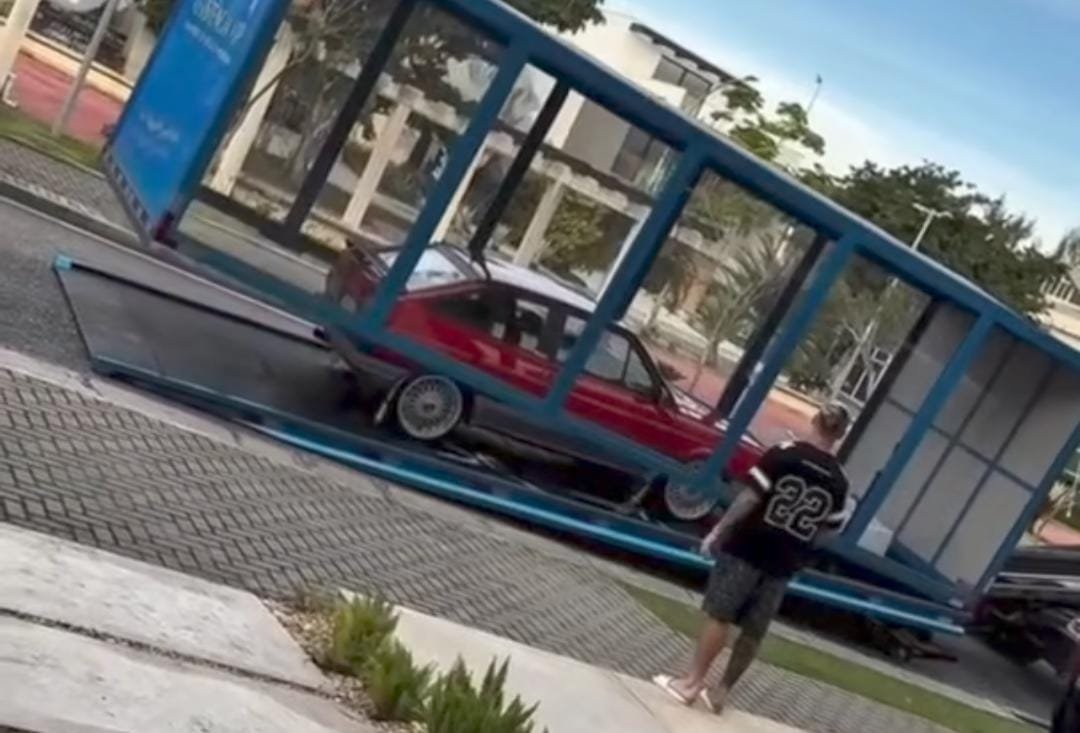 Gol GTI adquirido por Varela, lateral do Flamengo (foto: Reprodução/Instagram)