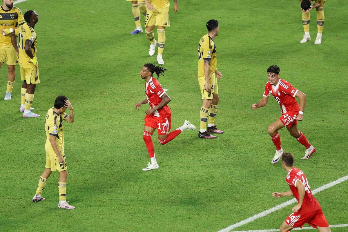 Jogadores do Bayern de Munique comemoram contra o Boca Juniors no Mundial de Clubes (foto: MEGAN BRIGGS/AFP)