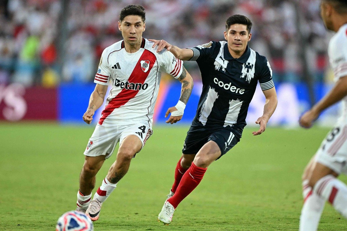 Lance do jogo entre Monterrey e River Plate pelo Mundial de Clubes (foto: YURI CORTEZ/AFP)