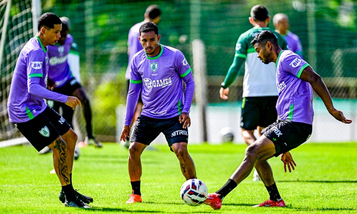 América em treino no CT Lanna Drumond (foto: Mourão Panda/América)