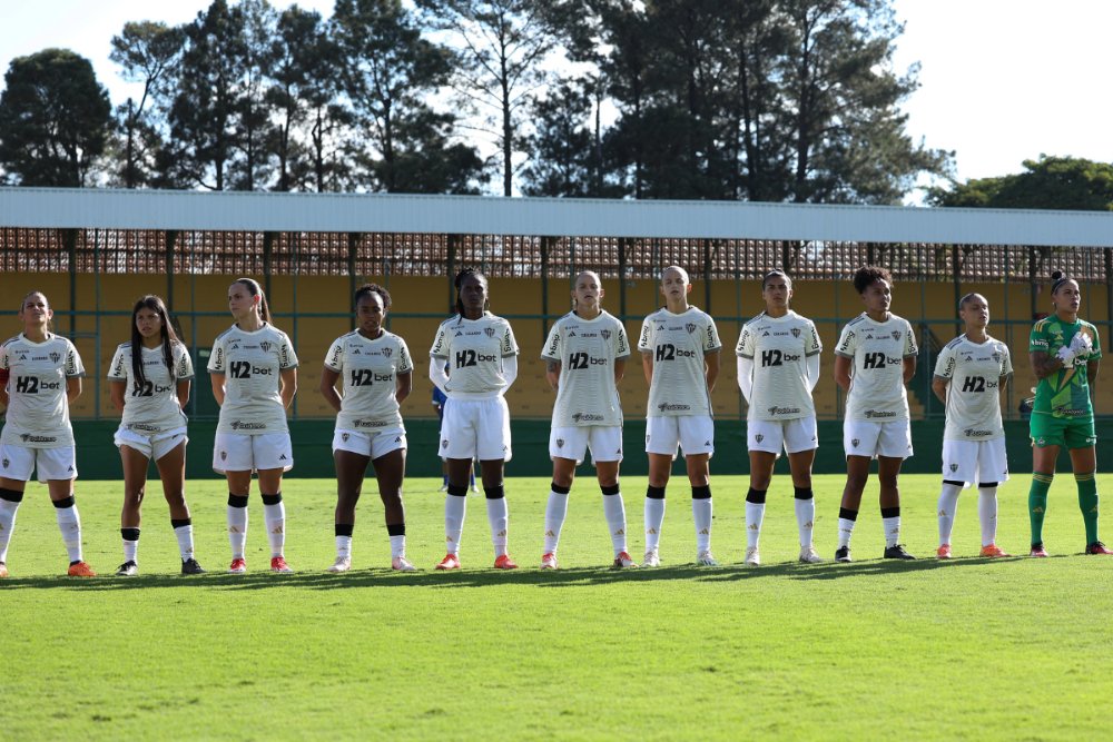 Atletas do Atlético antes de jogo pela Série A2 do Brasileiro (foto: Daniela Veiga/Atlético)