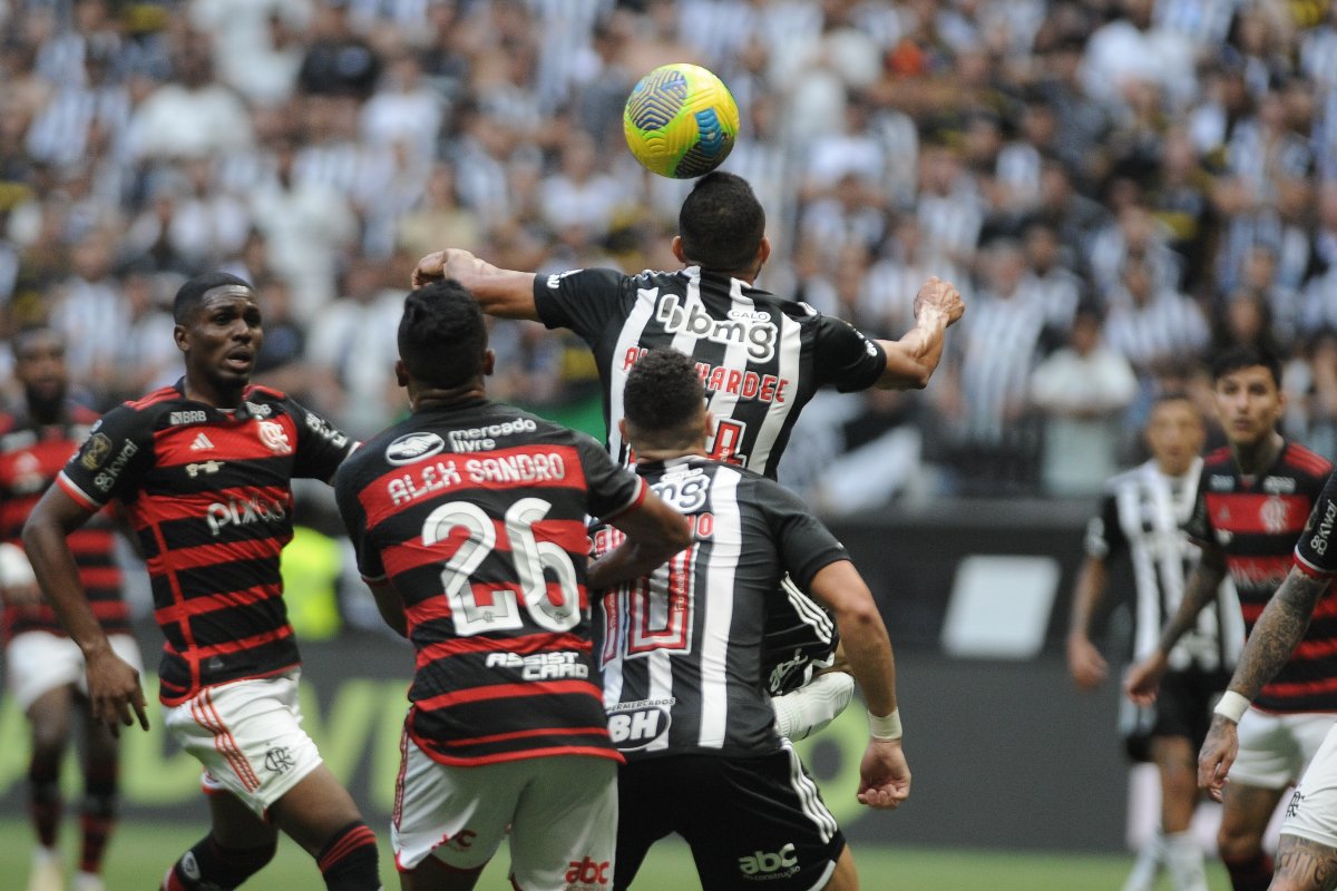 Atlético e Flamengo voltam a se enfrentar na Copa do Brasil (foto: Alexandre Guzanshe/EM/D.Press)