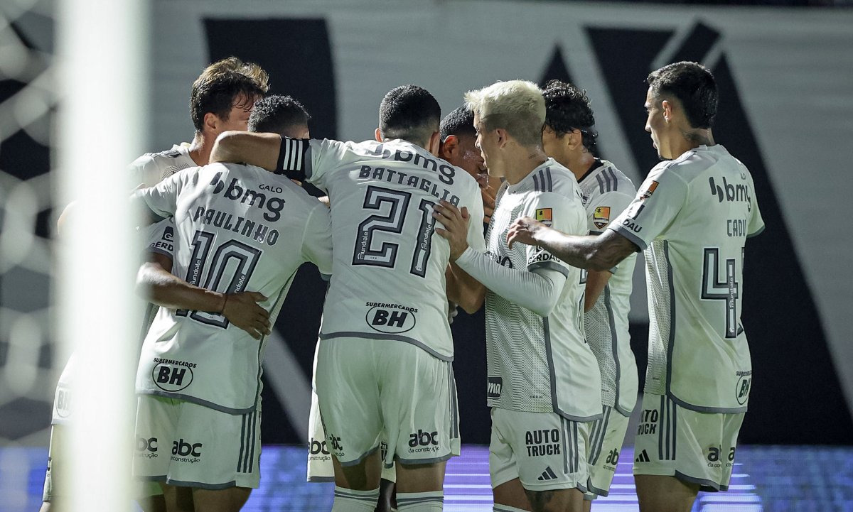 Jogadores do Atlético comemoram gol sobre o RB Bragantino (foto: Pedro Souza/Atlético)